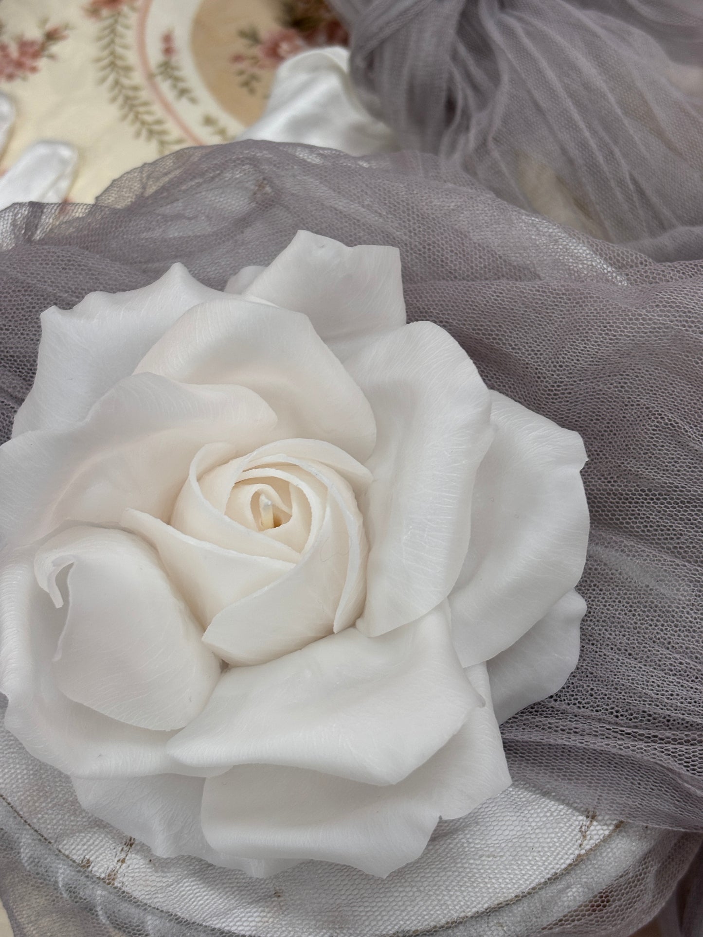 Pre-made candle - French Rose candle White ROSE scented