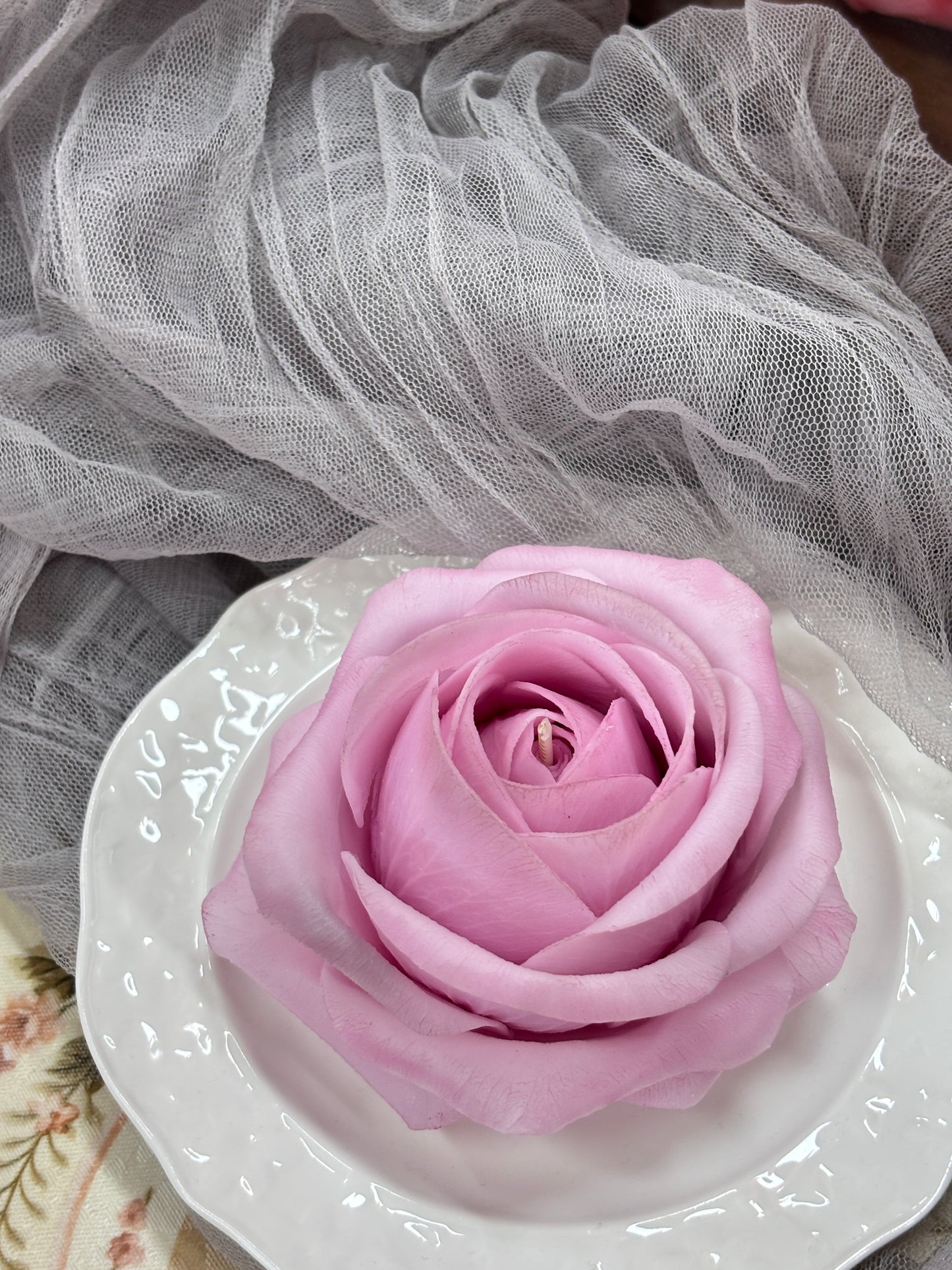 Pre-made candle - Rose candle purple, Rose scented