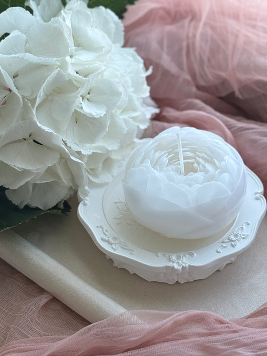 White peony candle series - unscented and peony scented