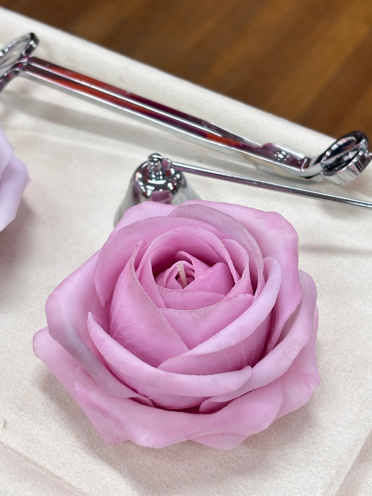 Pre-made candle - Rose candle purple, Rose scented