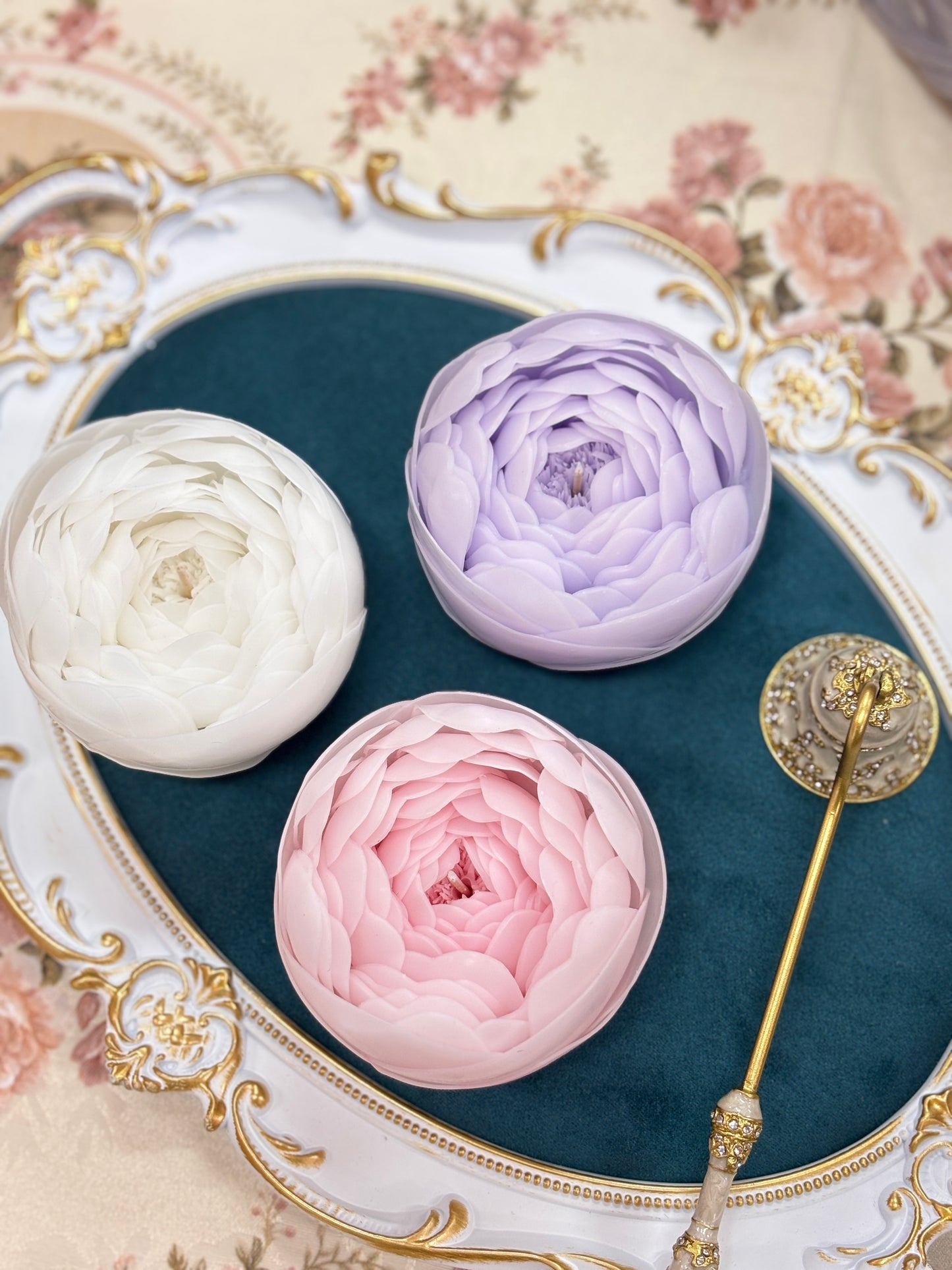 Pre-made candle - Peony candle Lavender Poney scented