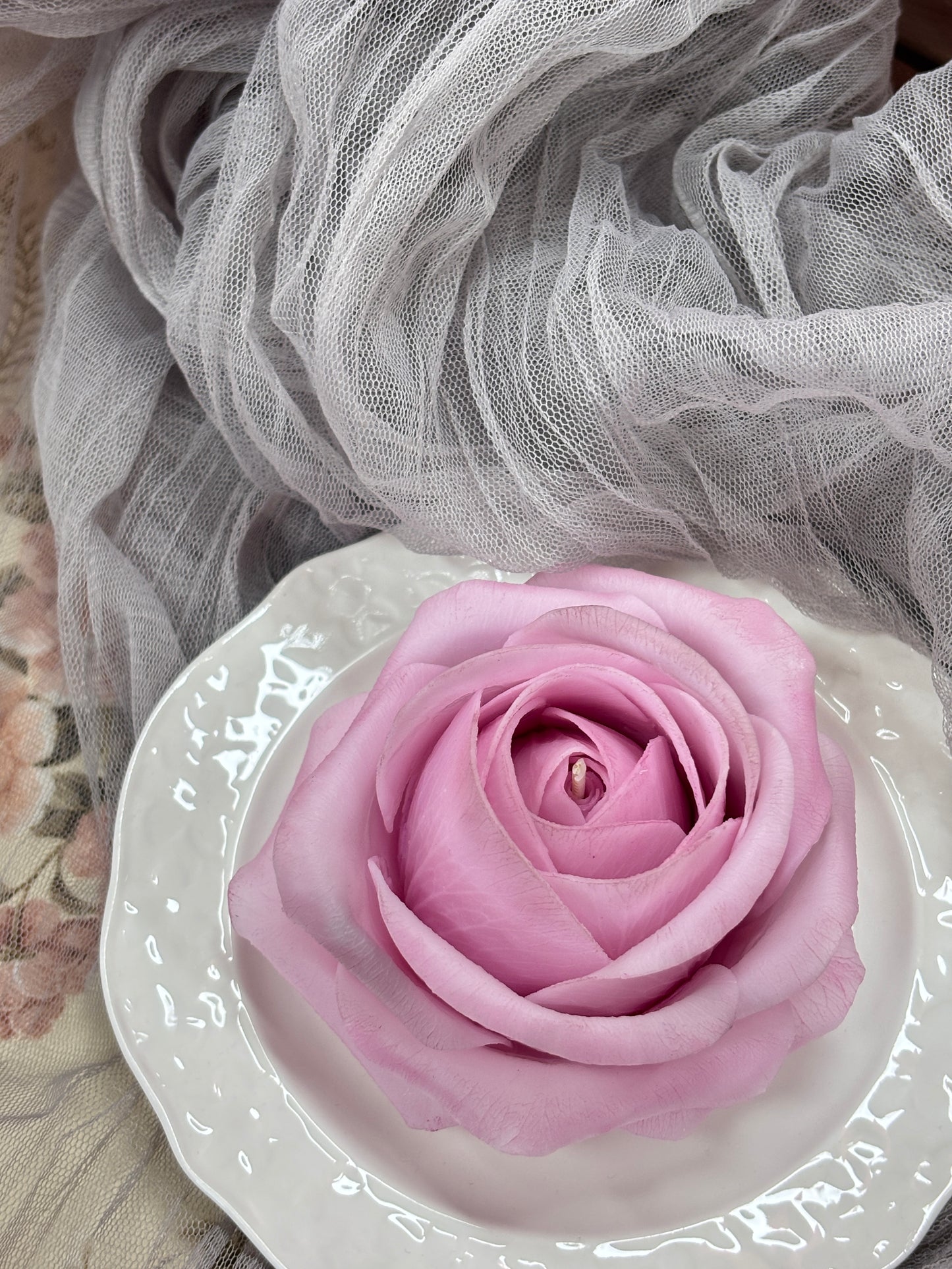 Pre-made candle - Rose candle purple, Rose scented