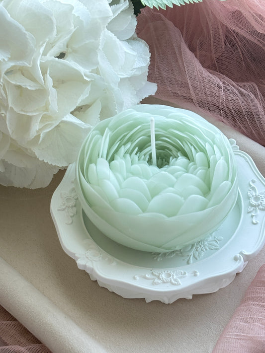 Unscented - light green peony candle